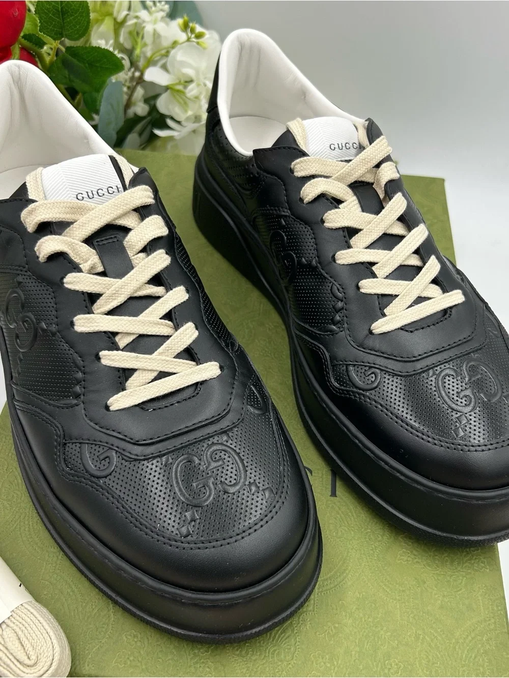 Men's Gucci GG embossed Leather sneakers size 9.5 fits 10 US made in Italy